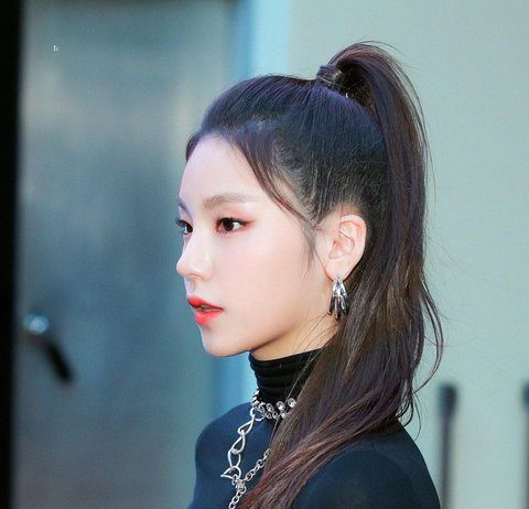 I Also Have This Kind of Nose. It’s Not Plastic Surgery. Itzy Yeji