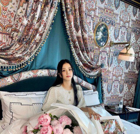 BP Jisoo With Princess Visuals On Her Instagram Blackpink Jisoo