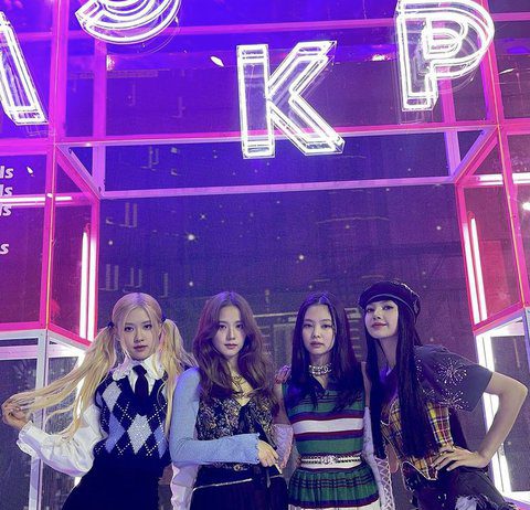 The Group Whose Members Are Honestly All Fraud Characters Blackpink