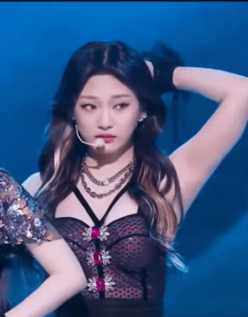 Sharing Funny GIFs And Pics Of Your Biases Funny Kpop Korean Idols