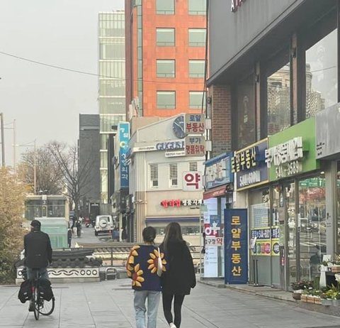 Netizens Talk About aespa Members’ Friendship In Candid Photos aespa Members Close Friendship