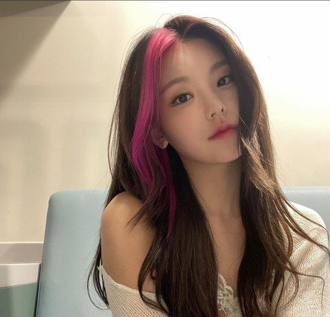 But Even If Yeji Was The Main Visual Member It Wouldn’t Be A Big Problem, No? Seriously. ITZY Yeji pretty beautiful