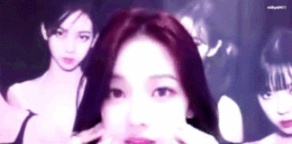 Karina’s Doing This To A Fan During A Fansign, Isn’t It Too Much…?? aespa Karina cute pulling cheeks video call