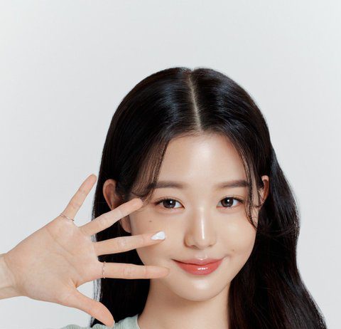 Jang Wonyoung’s Innisfree Pictures Are Out; Netizens React Jang Wonyoung for Innisfree