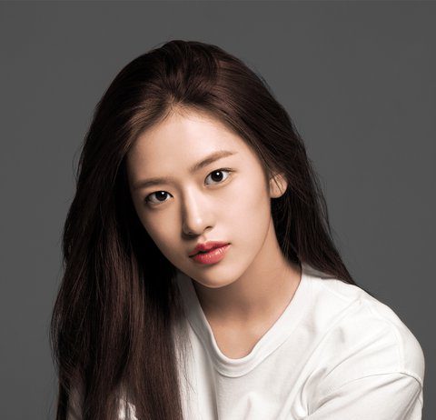 Former IZ*ONE Ahn Yujin’s Profile Photos As IVE’s Leader Released IVE Yujin