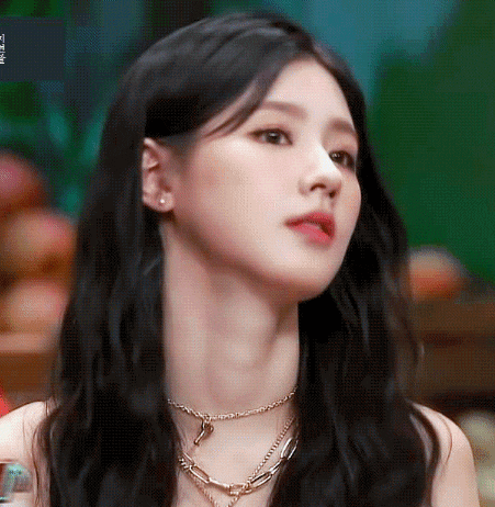 (G)-IDLE Miyeon’s Beauty From Childhood to Middle School Until Now G-idle Miyeon