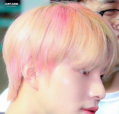 I Swear I Had No Interest In NCT In The Past But Jungwoo.. NCT Jungwoo pink hair
