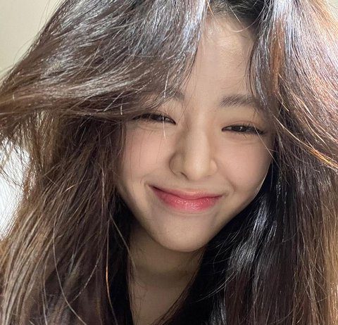 ITZY Yuna Makes Me Go ‘Celebs are Celebs After All..’