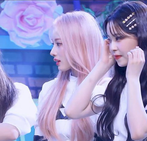 Don’t Y’all Agree that NMIXX Jinni’s Also Fxxking Beautiful.. NMIXX Jinni pretty beautiful