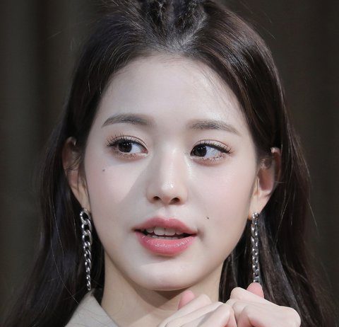 Have Y’all Seen Unedited Pics of Jang Wonyoung keke? Jang Wonyoung unedited photos