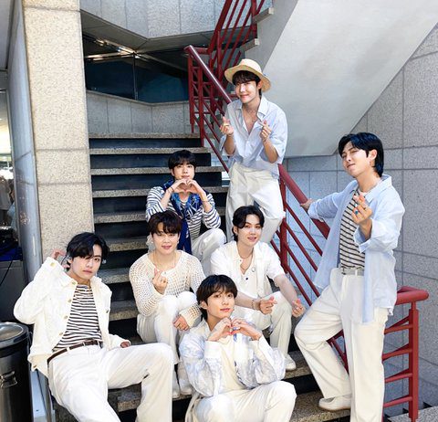 BTS Hair/Makeup/Outfits Looking Super Nice in Inkigayo