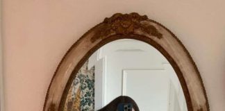 TWICE Nayeon’s Charismatic Selfis Poses