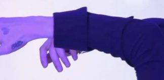 BTS Jungkook’s Chin is Really Small bts jungkook netizens handsome jawline