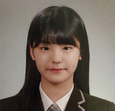 ITZY Yeji – Can a Human’s Nose Really Look Like This?