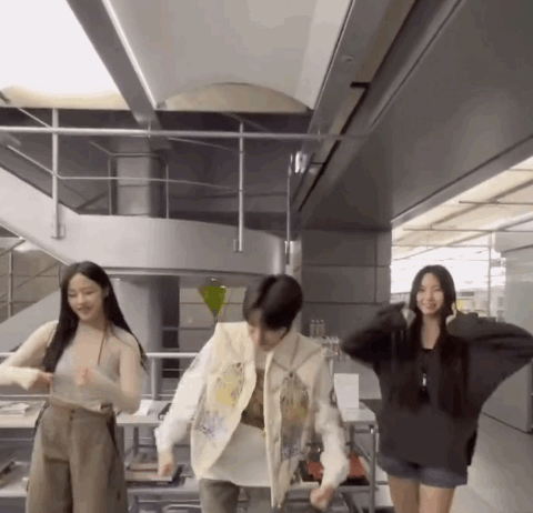 Finally, Friendship Between BTS x NewJeans