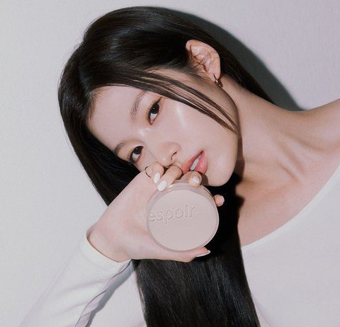 TWICE Sana’s Vibe In Espoir’s Ads